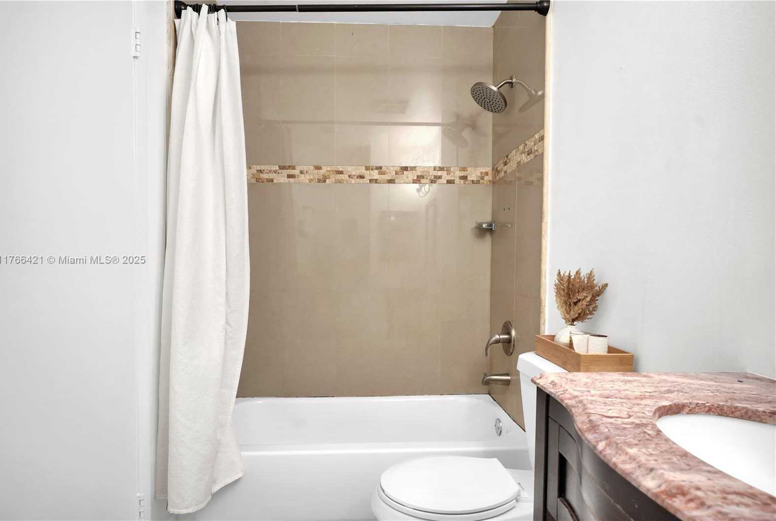 Small Image of 9503 SOUTH WEST 140 TH CT #9503, Miami Number 19