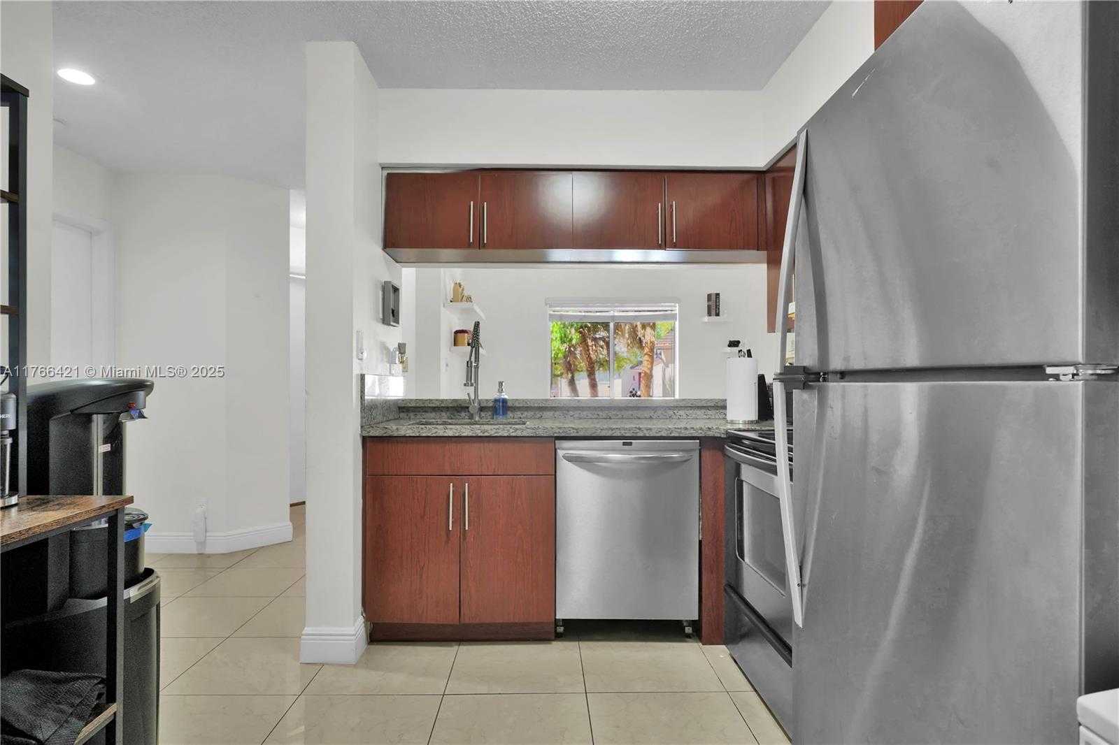 Small Image of 9503 SOUTH WEST 140 TH CT #9503, Miami Number 7
