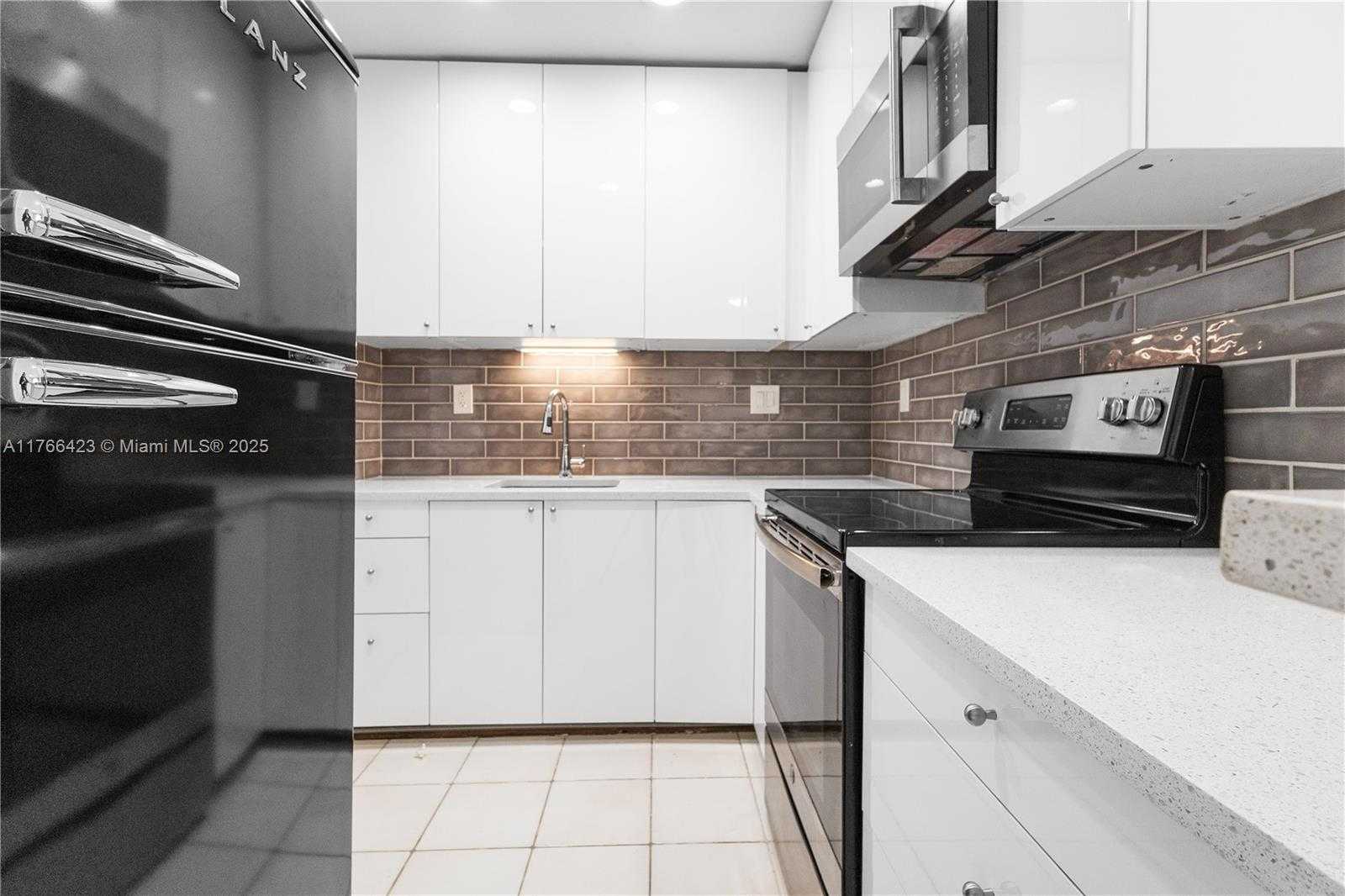 Small Image of 3040 NORTH EAST 16TH AVE #104, Oakland Park Number 14
