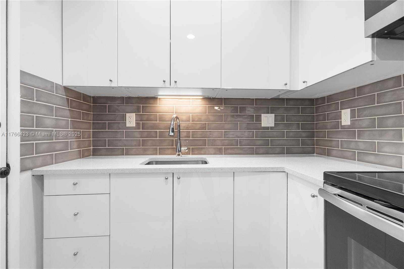 Small Image of 3040 NORTH EAST 16TH AVE #104, Oakland Park Number 16