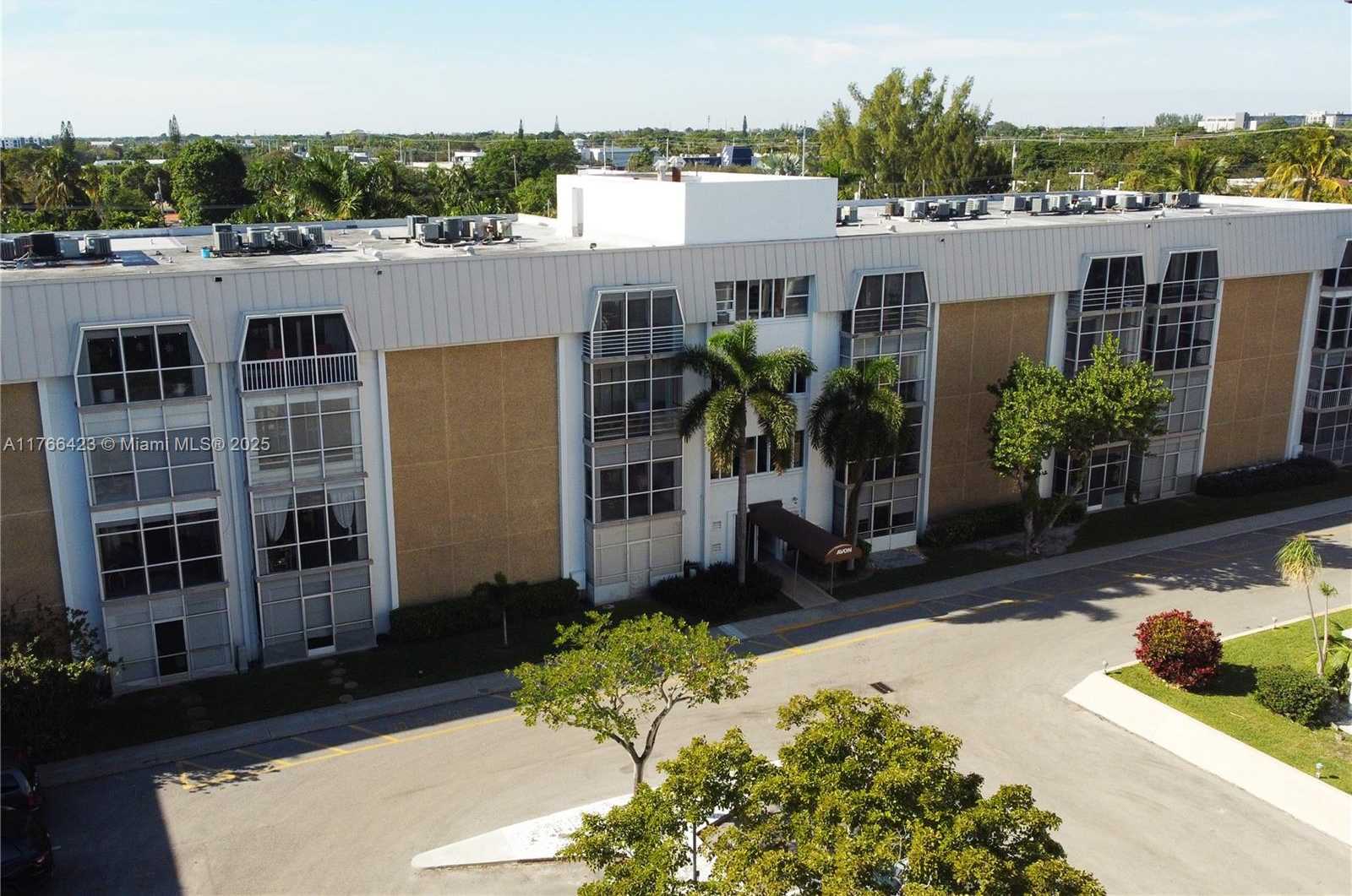 Small Image of 3040 NORTH EAST 16TH AVE #104, Oakland Park Number 32