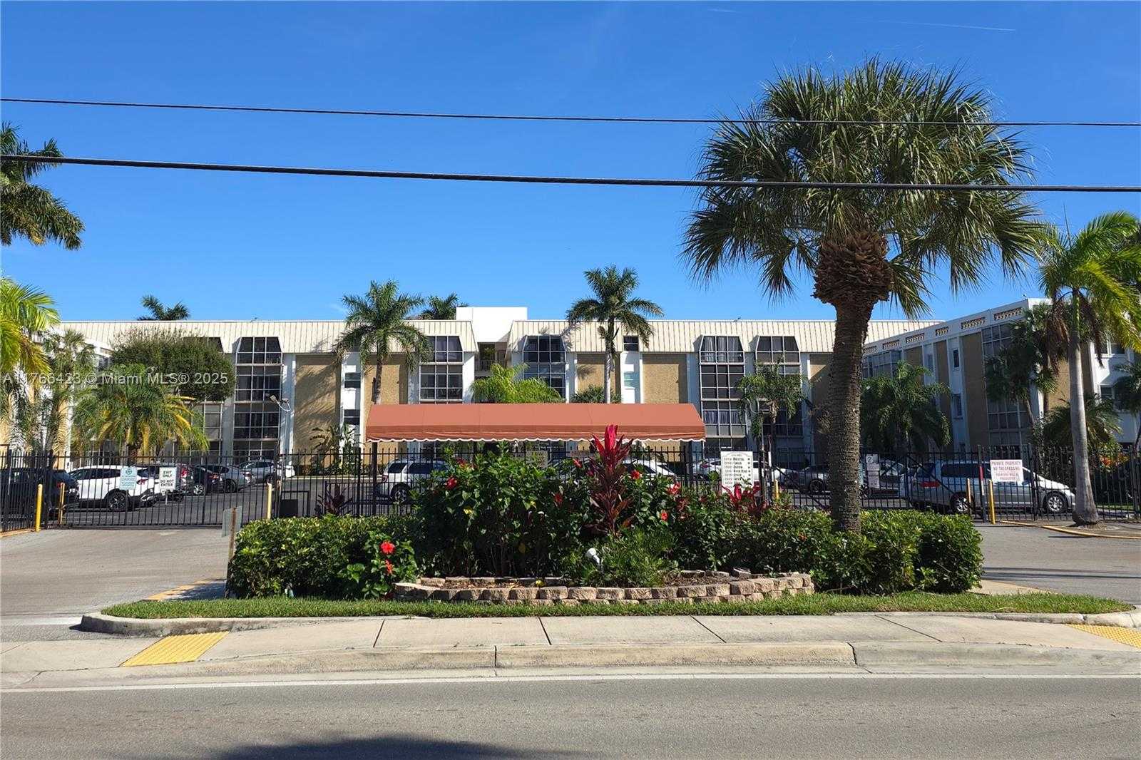 Small Image of 3040 NORTH EAST 16TH AVE #104, Oakland Park Number 34