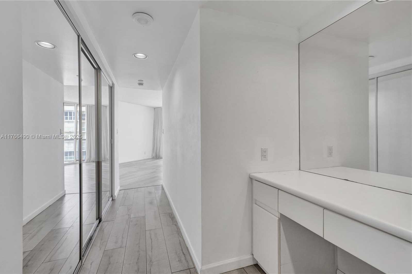 Small Image of 16425 COLLINS AVE #2715, Sunny Isles Beach Number 19