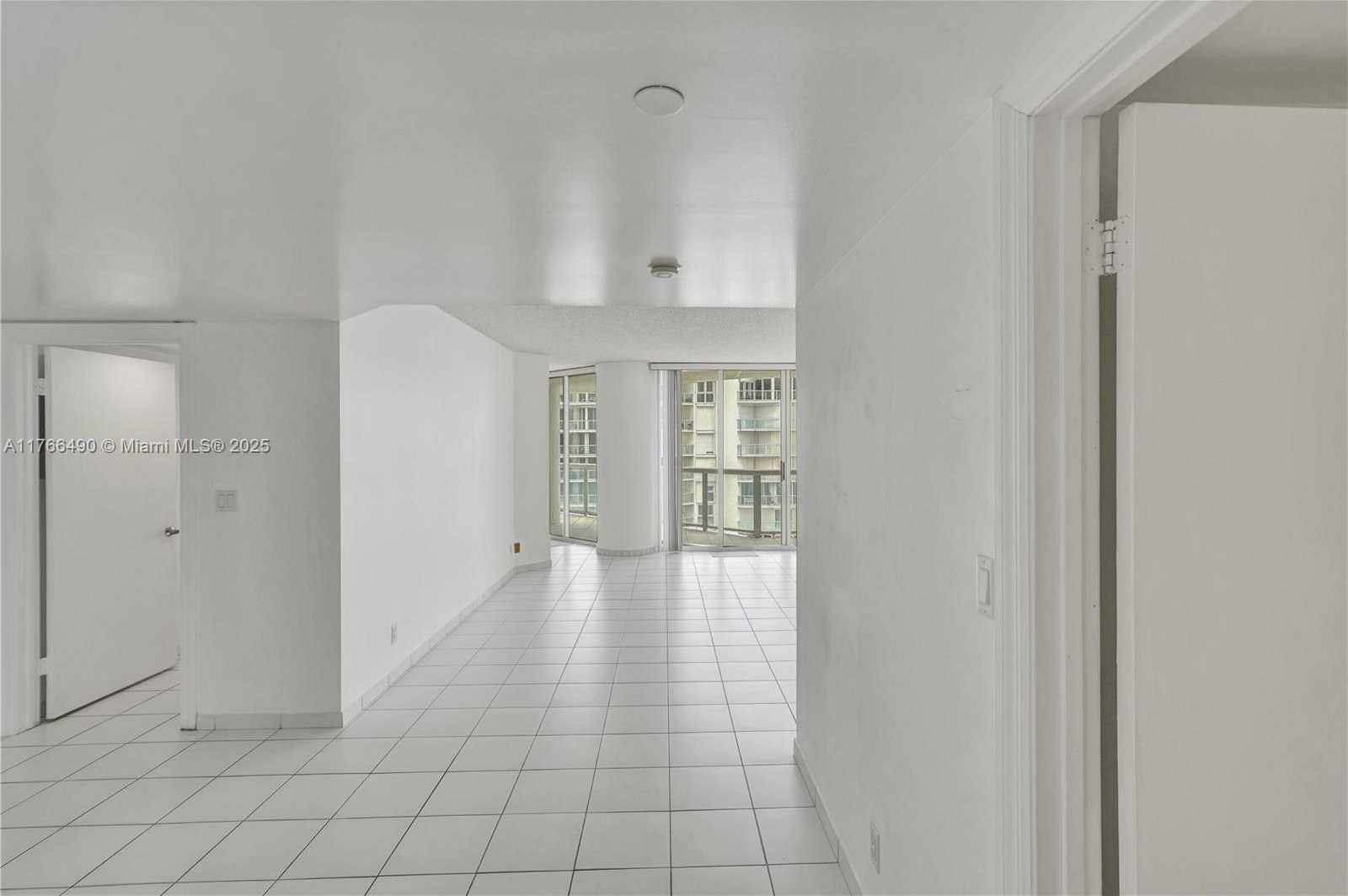 Small Image of 16425 COLLINS AVE #2715, Sunny Isles Beach Number 3