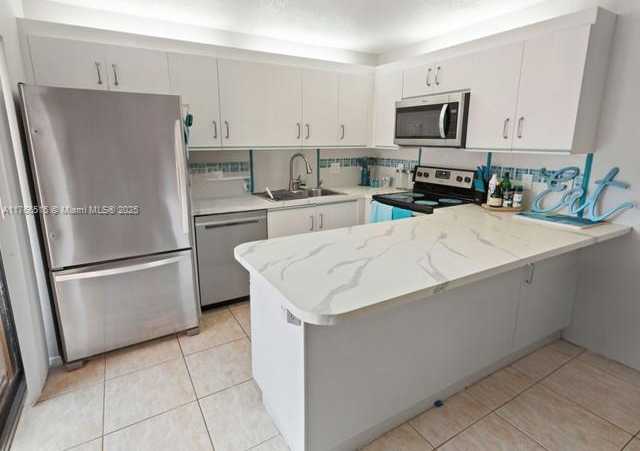 Small Image of 9927 NORTH WEST 6TH CT, Plantation Number 8