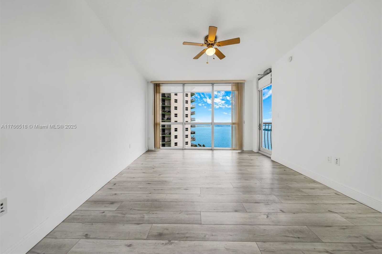 Small Image of 1750 NORTH BAYSHORE DR #2001, Miami Number 18
