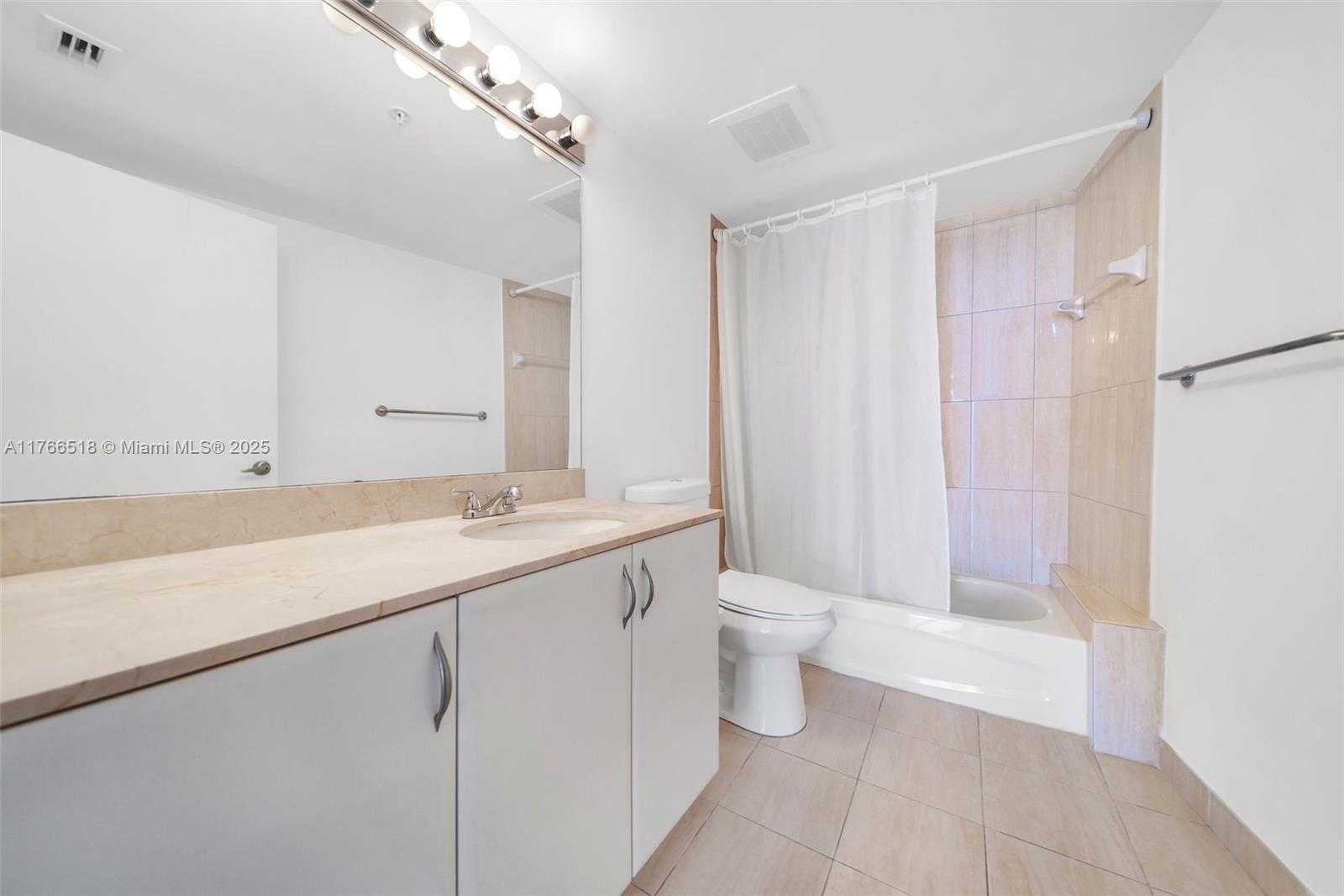 Small Image of 1750 NORTH BAYSHORE DR #2001, Miami Number 19