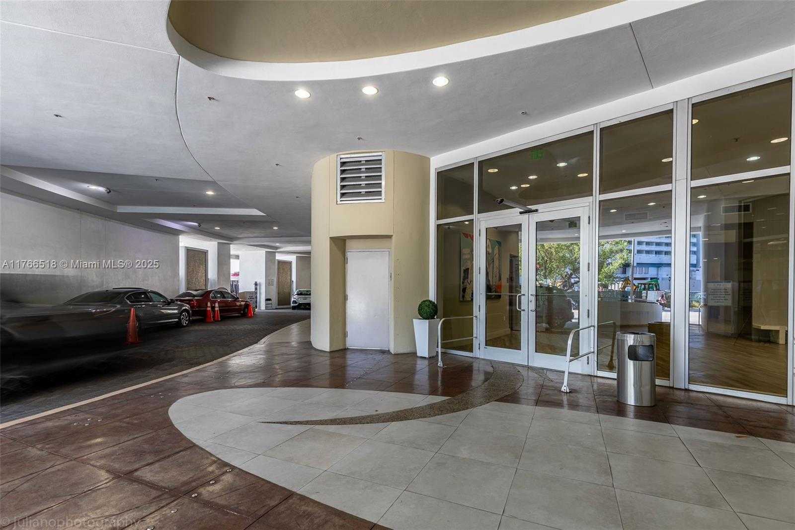 Small Image of 1750 NORTH BAYSHORE DR #2001, Miami Number 26