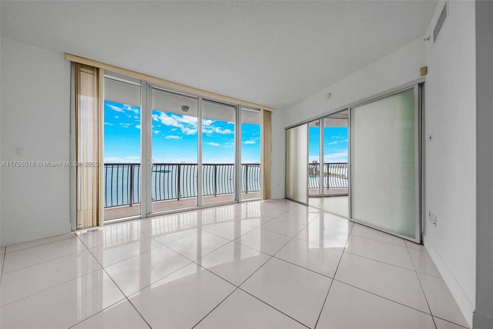 Small Image of 1750 NORTH BAYSHORE DR #2001, Miami Number 3
