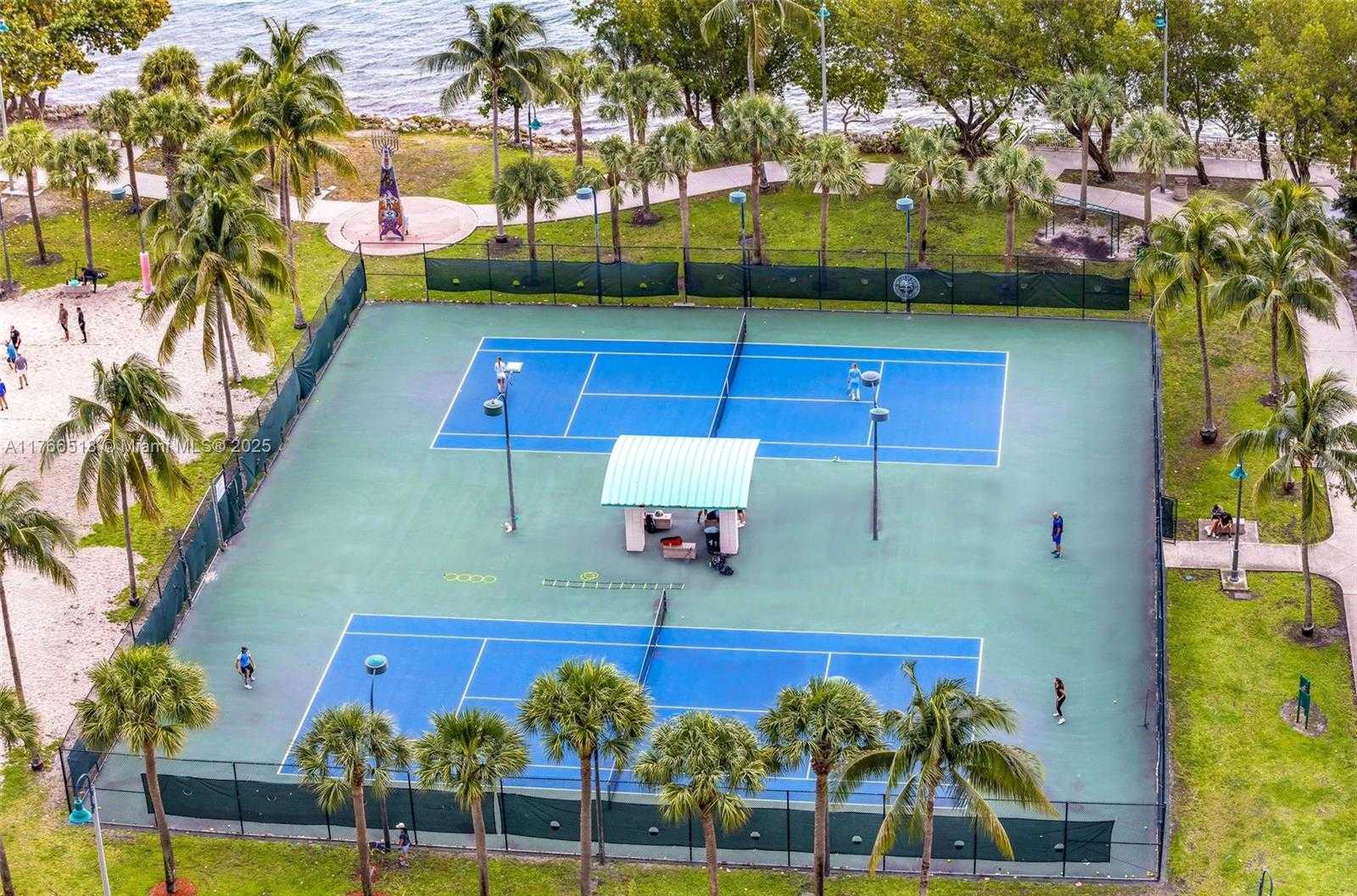 Small Image of 1750 NORTH BAYSHORE DR #2001, Miami Number 31