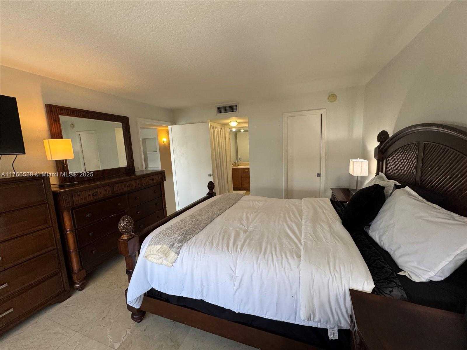 Small Image of 6917 COLLINS AVE #520, Miami Beach Number 22