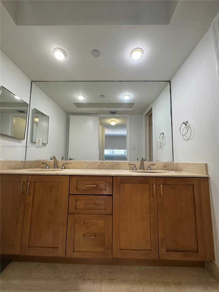 Small Image of 6917 COLLINS AVE #520, Miami Beach Number 23
