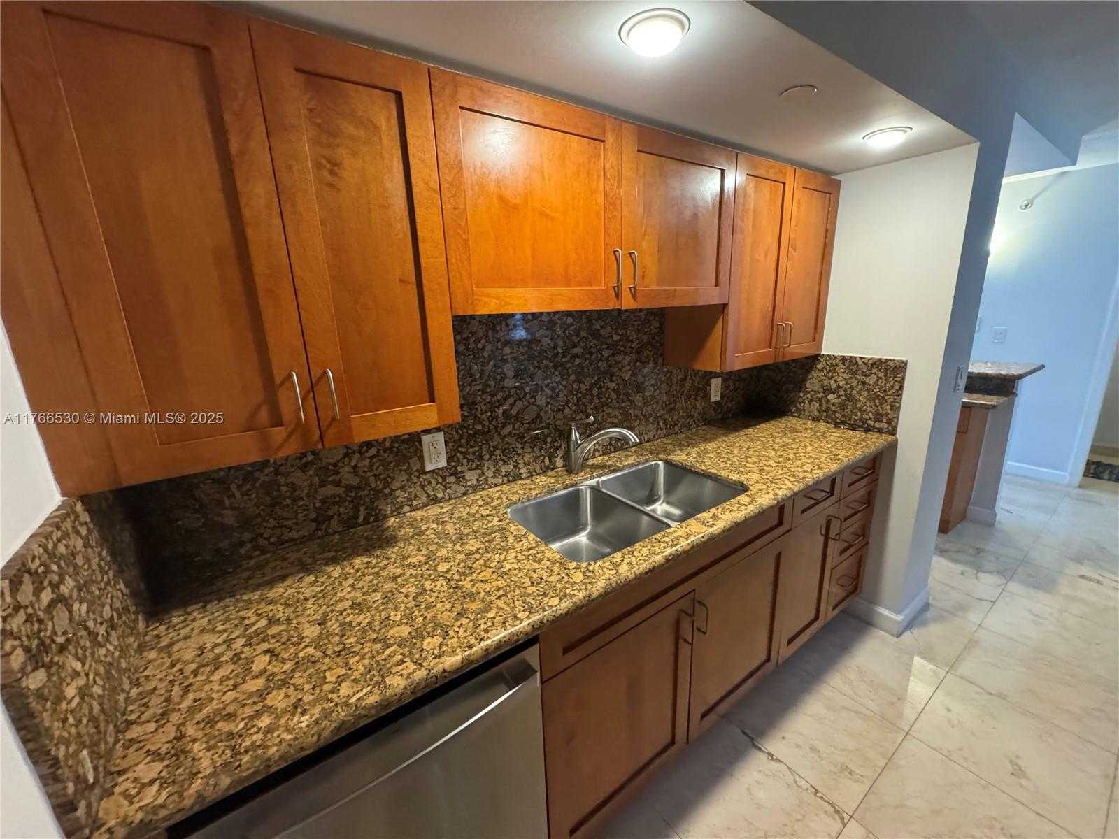 Small Image of 6917 COLLINS AVE #520, Miami Beach Number 9