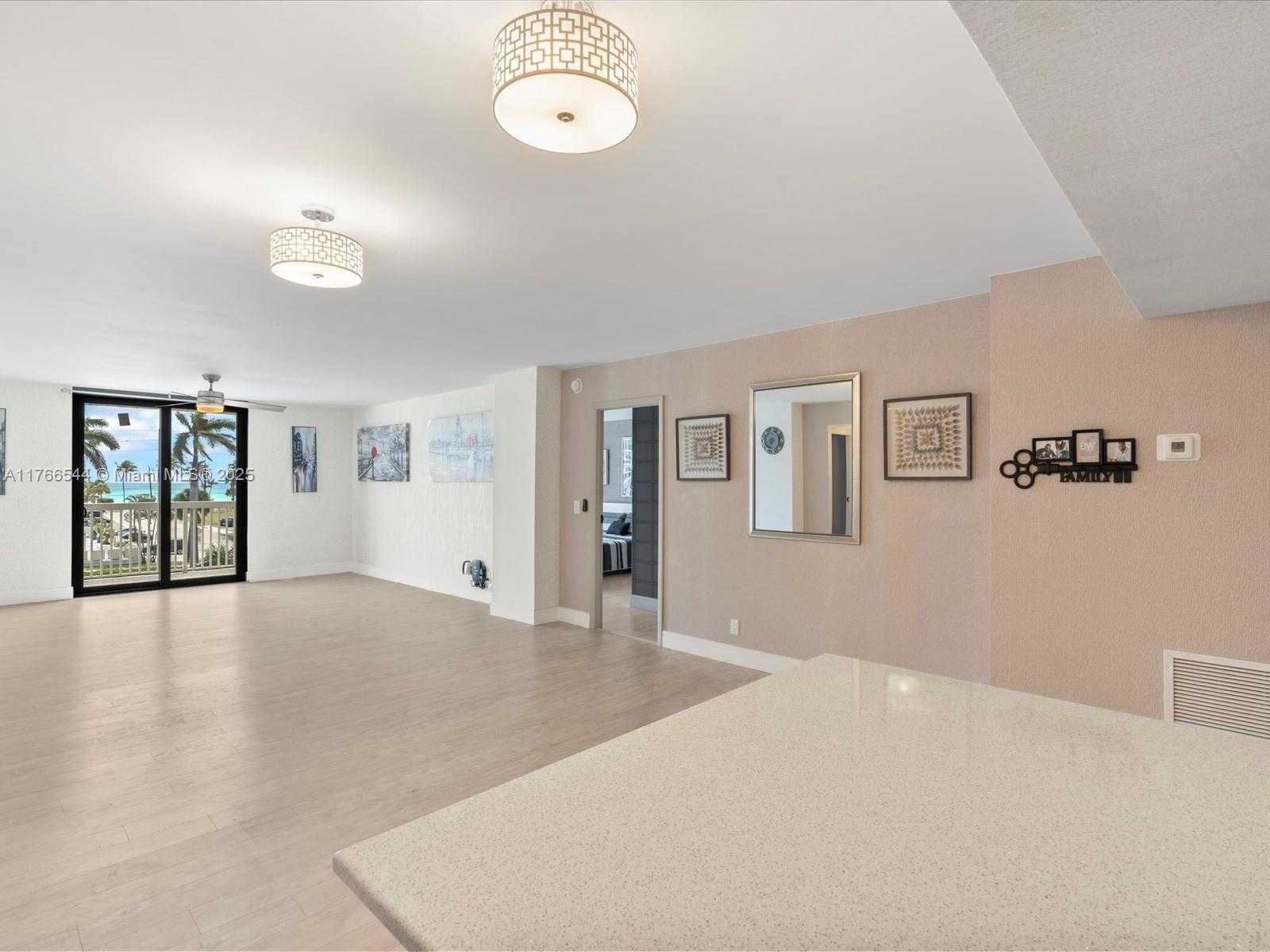 Small Image of 1500 SOUTH OCEAN DR #3G, Hollywood Number 12