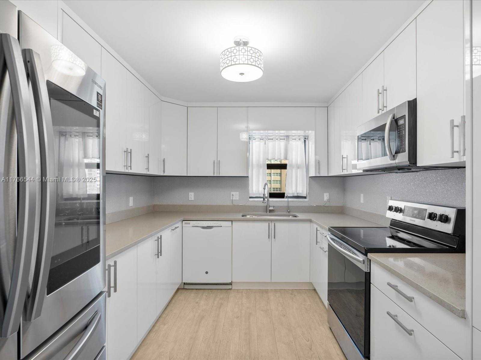 Small Image of 1500 SOUTH OCEAN DR #3G, Hollywood Number 14