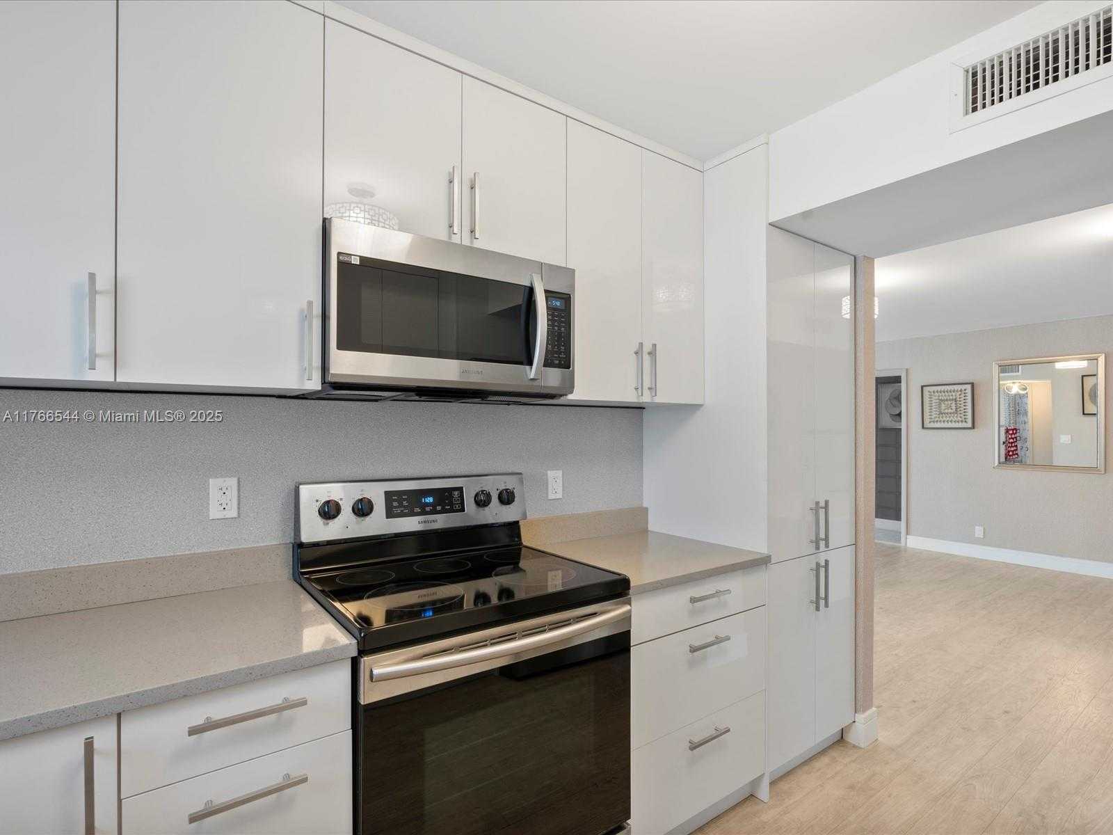 Small Image of 1500 SOUTH OCEAN DR #3G, Hollywood Number 15