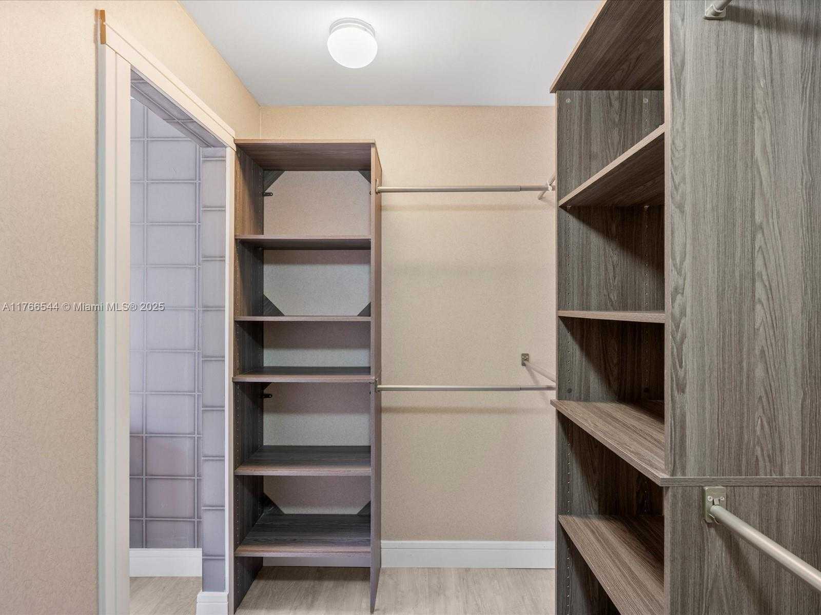 Small Image of 1500 SOUTH OCEAN DR #3G, Hollywood Number 18