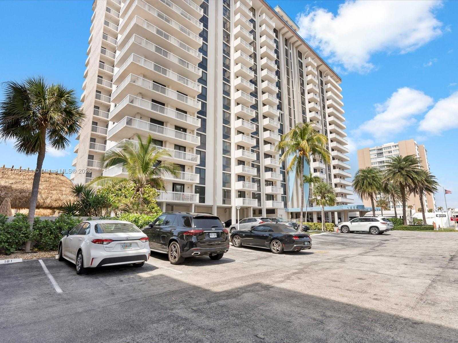 Small Image of 1500 SOUTH OCEAN DR #3G, Hollywood Number 2