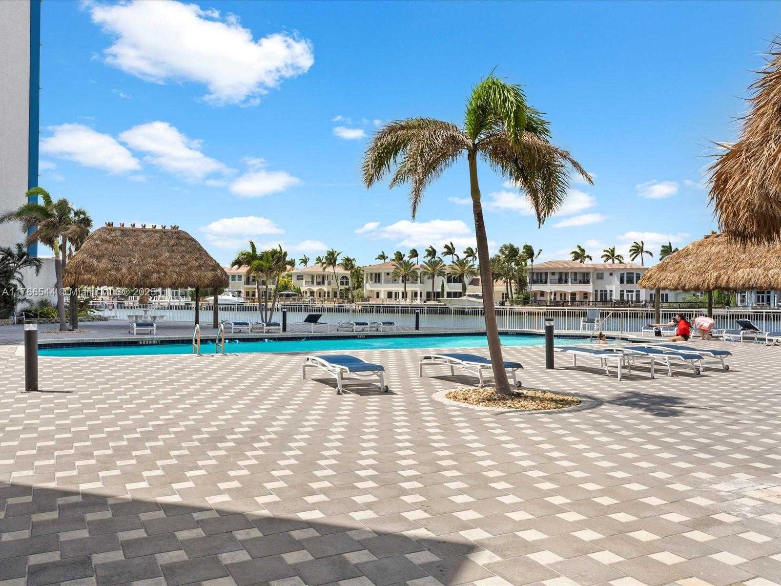Small Image of 1500 SOUTH OCEAN DR #3G, Hollywood Number 3