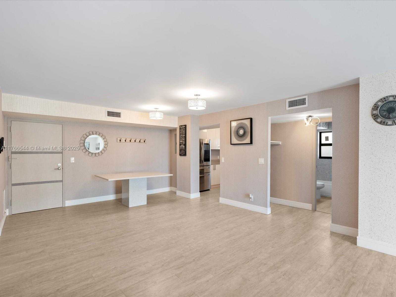 Small Image of 1500 SOUTH OCEAN DR #3G, Hollywood Number 9