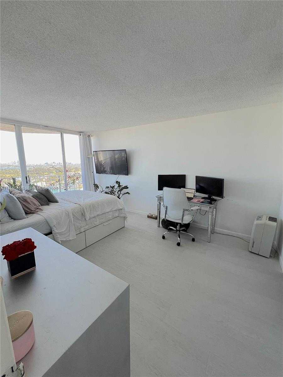 Small Image of 7601 EAST TREASURE DR #2412, North Bay Village Number 5
