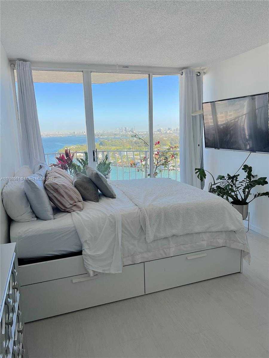 Small Image of 7601 EAST TREASURE DR #2412, North Bay Village Number 6