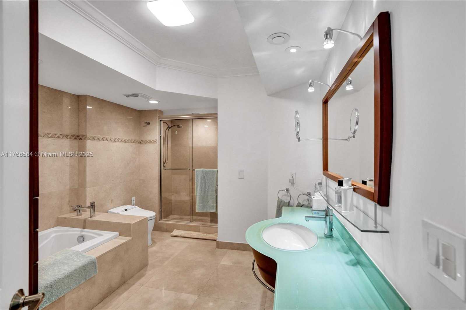 Small Image of 1000 ISLAND BLVD #2107, Aventura Number 22