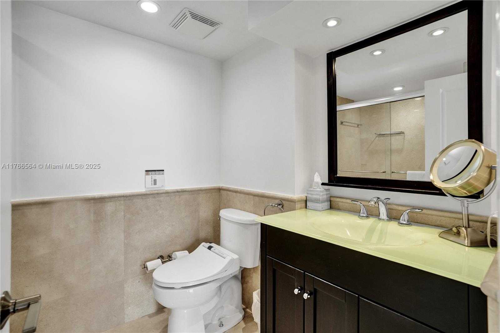 Small Image of 1000 ISLAND BLVD #2107, Aventura Number 31