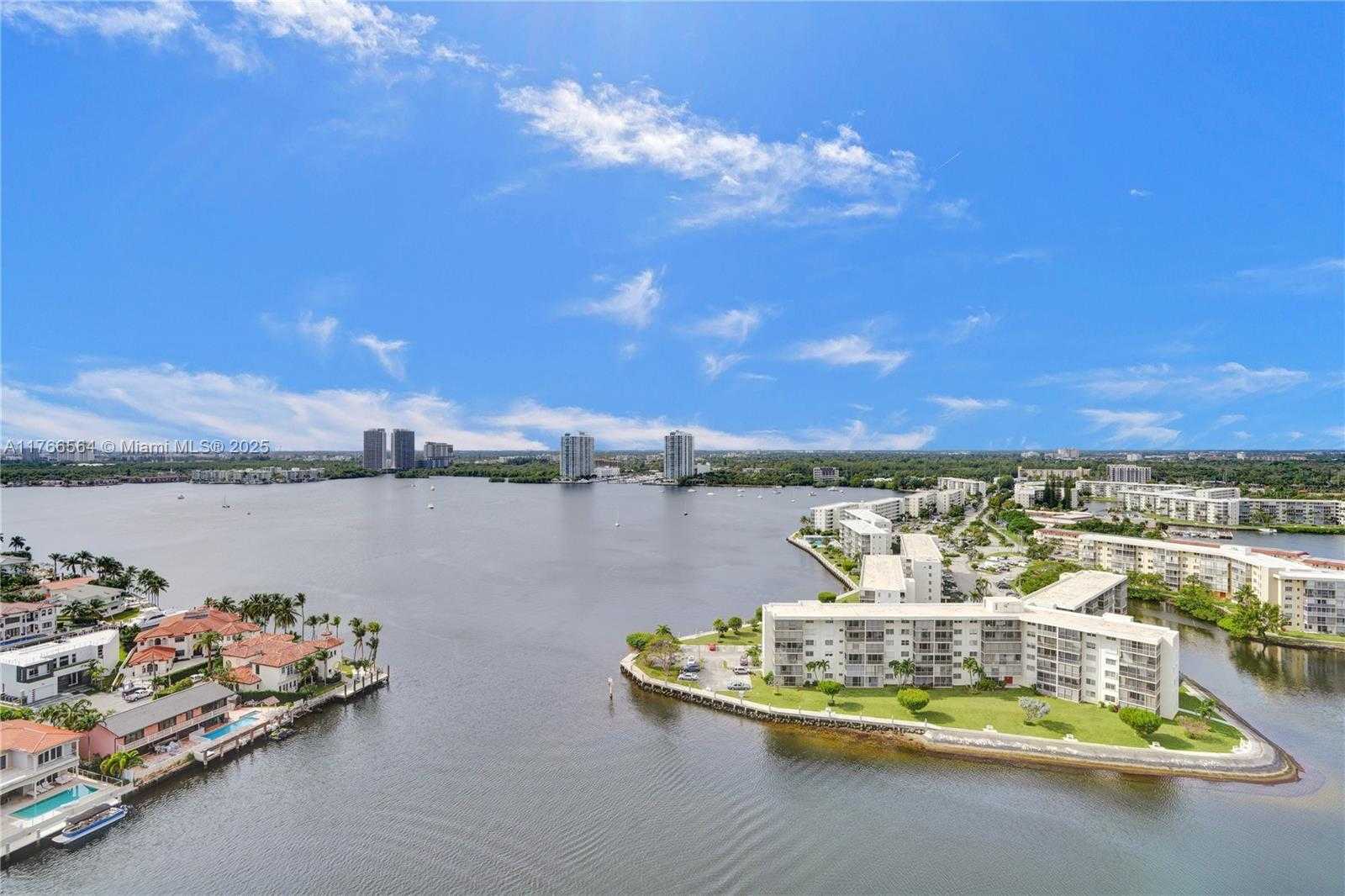 Small Image of 1000 ISLAND BLVD #2107, Aventura Number 40