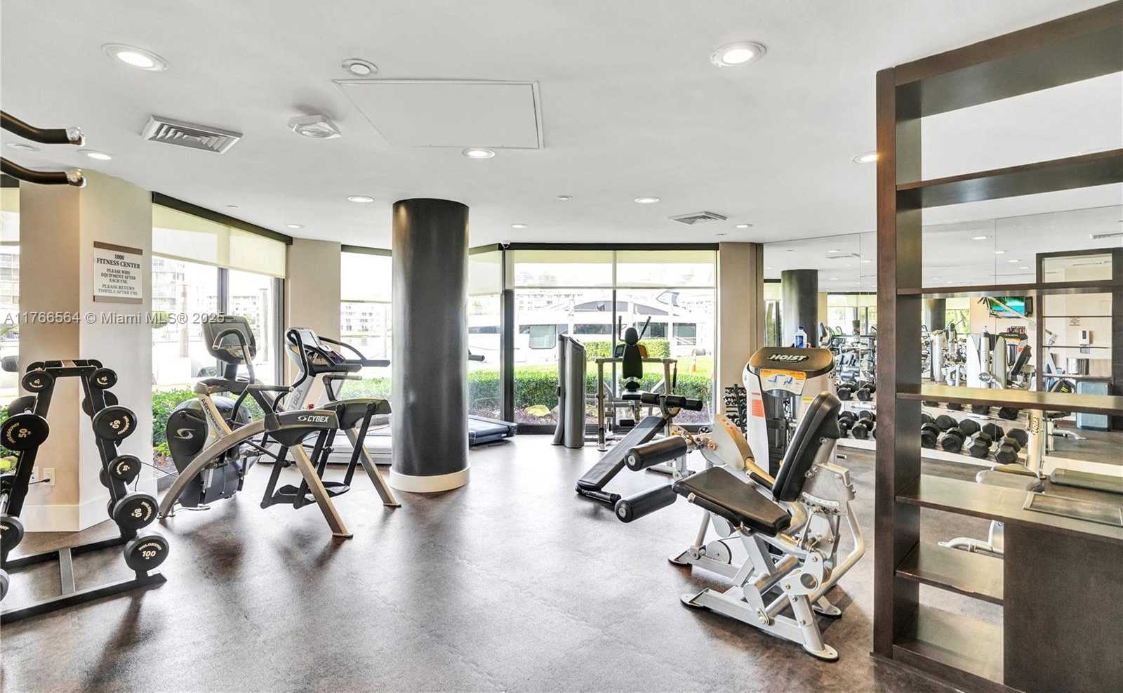 Small Image of 1000 ISLAND BLVD #2107, Aventura Number 48