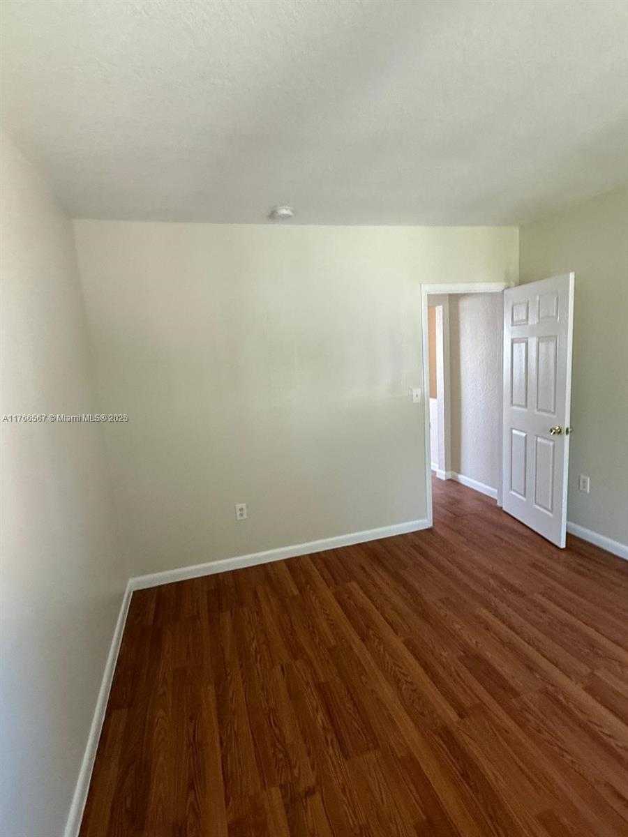 Small Image of 228 NORTH WEST 84TH ST #228, Miami Number 10