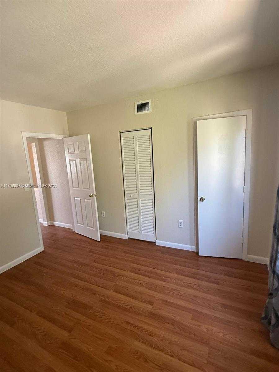 Small Image of 228 NORTH WEST 84TH ST #228, Miami Number 11