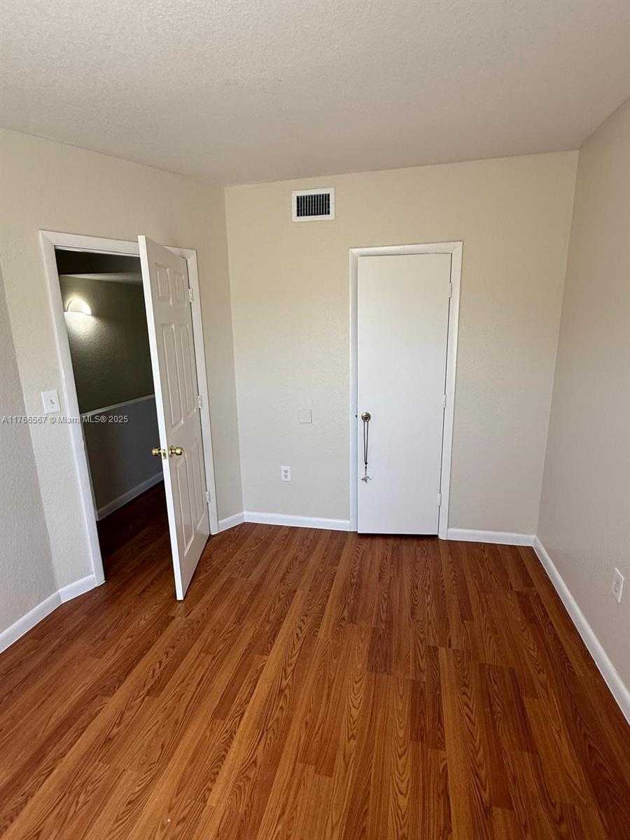 Small Image of 228 NORTH WEST 84TH ST #228, Miami Number 12