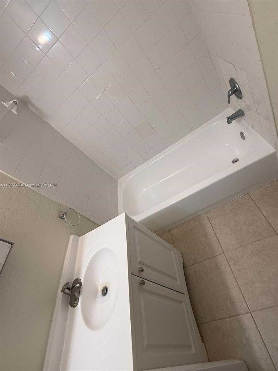 Small Image of 228 NORTH WEST 84TH ST #228, Miami Number 8