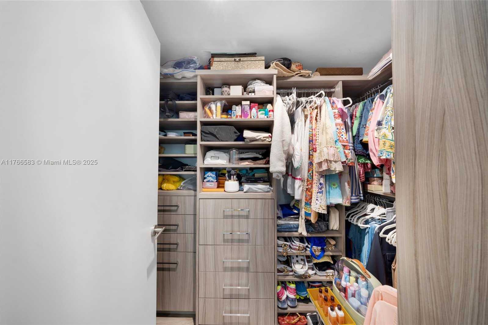 Small Image of 2900 NORTH EAST 7TH AVE #3207, Miami Number 22