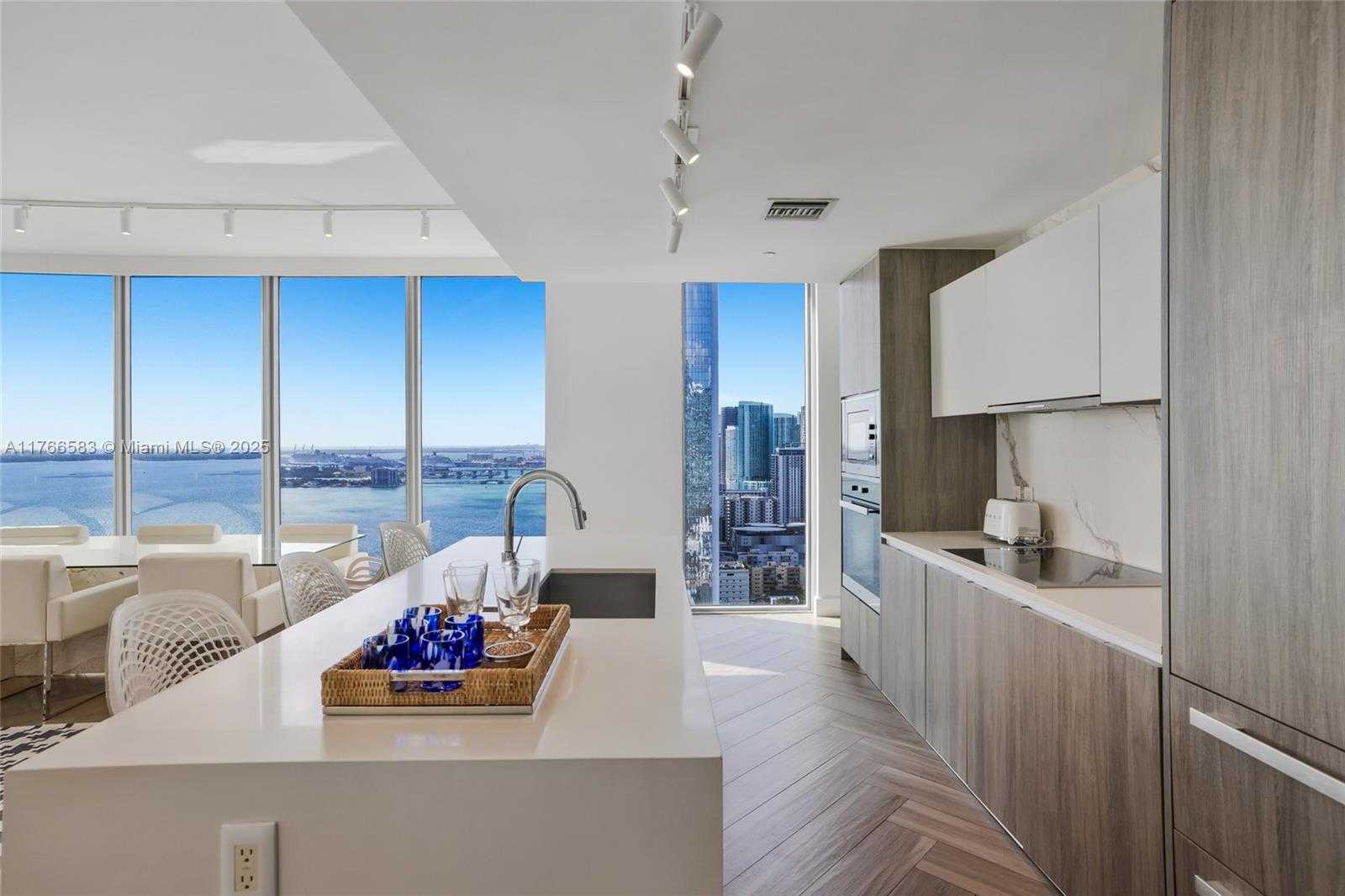 Small Image of 2900 NORTH EAST 7TH AVE #3207, Miami Number 8