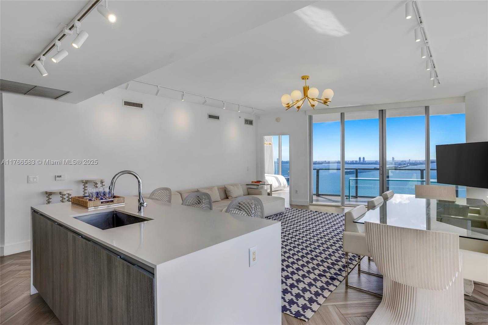 Small Image of 2900 NORTH EAST 7TH AVE #3207, Miami Number 9