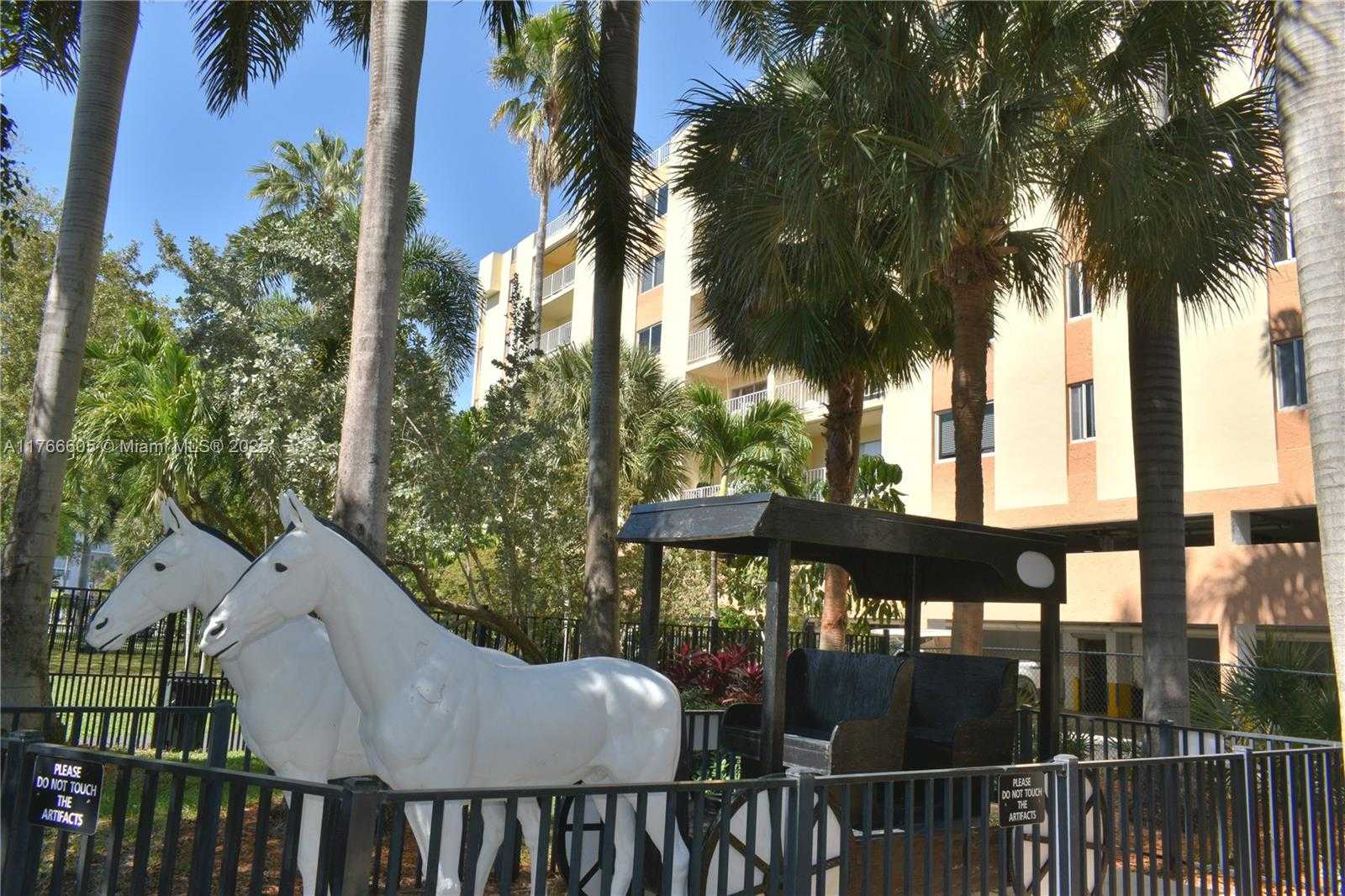 Small Image of 200 178TH DR #704, Sunny Isles Beach Number 13