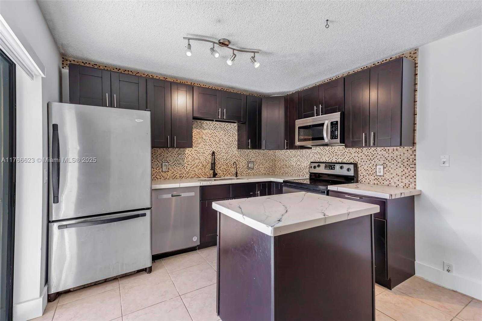 Small Image of 2551 CAMELOT CT #106, Cooper City Number 17