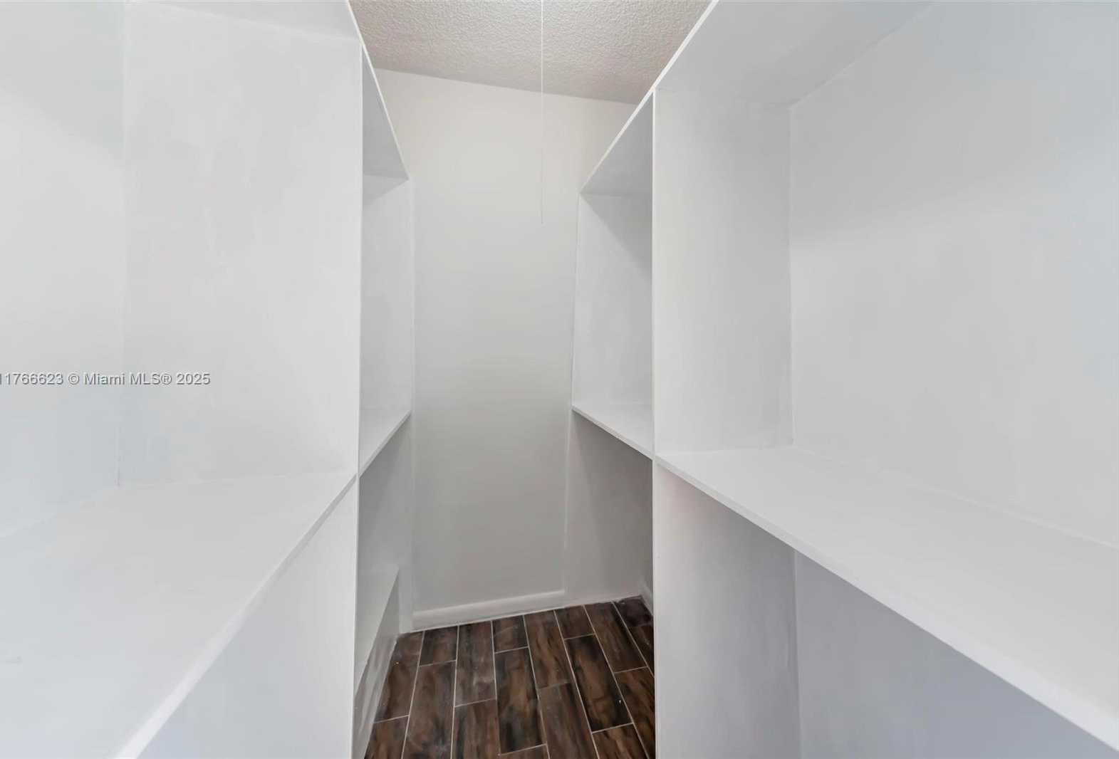 Small Image of 2551 CAMELOT CT #106, Cooper City Number 26