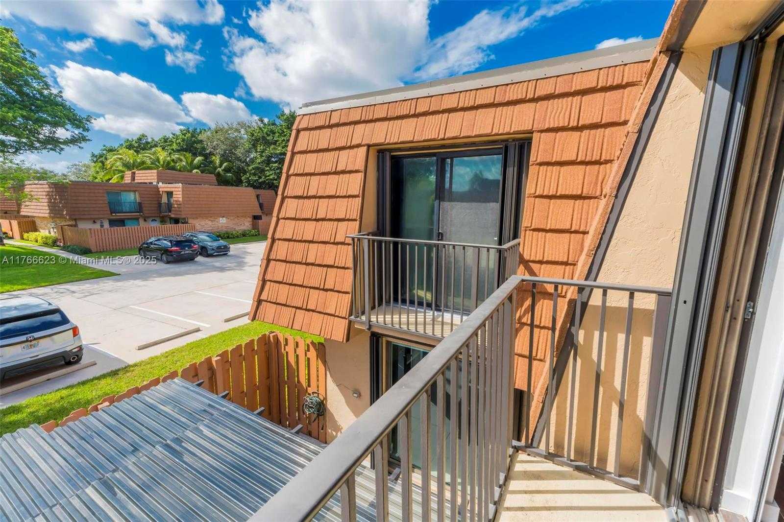 Small Image of 2551 CAMELOT CT #106, Cooper City Number 32