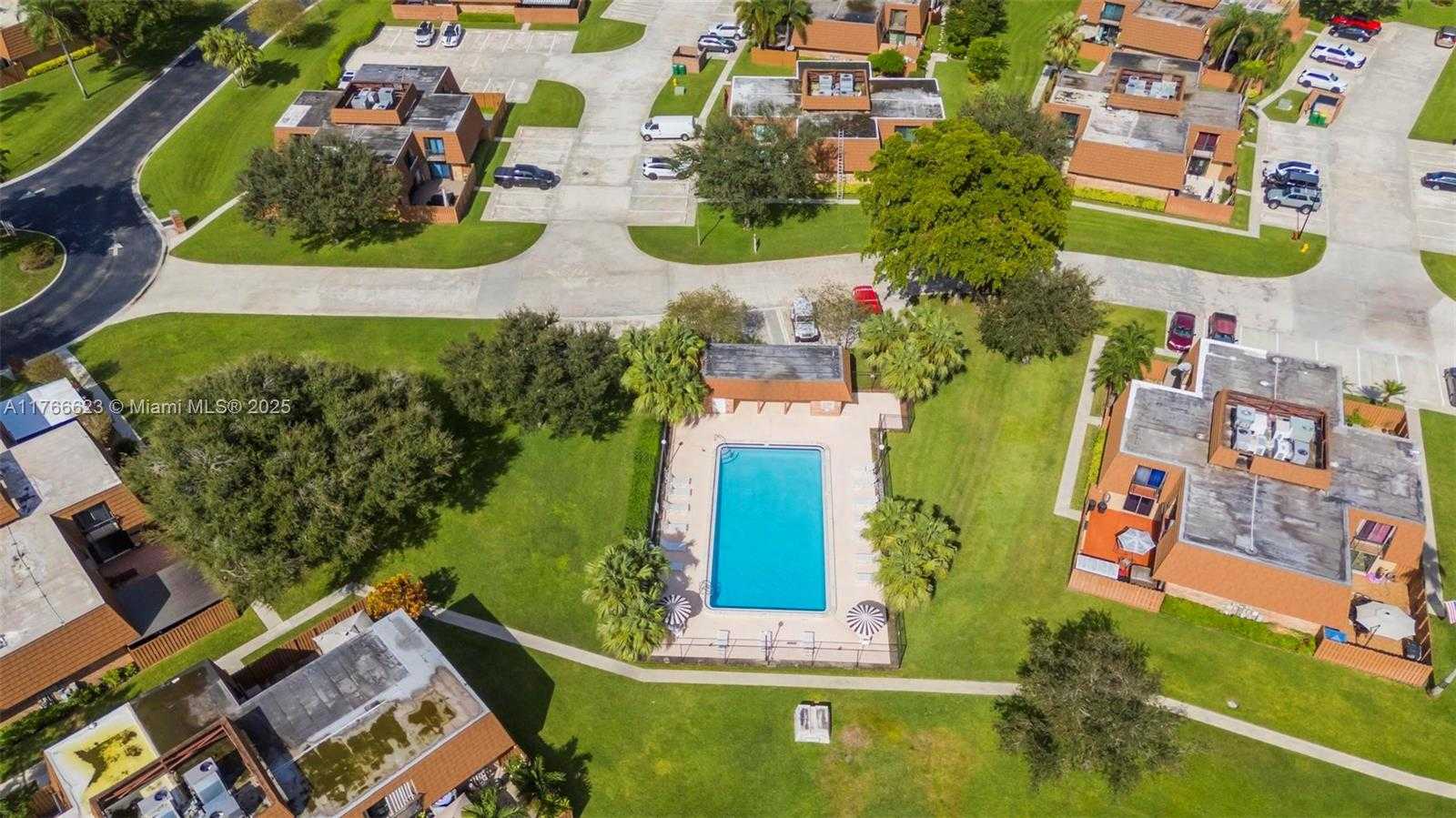 Small Image of 2551 CAMELOT CT #106, Cooper City Number 37