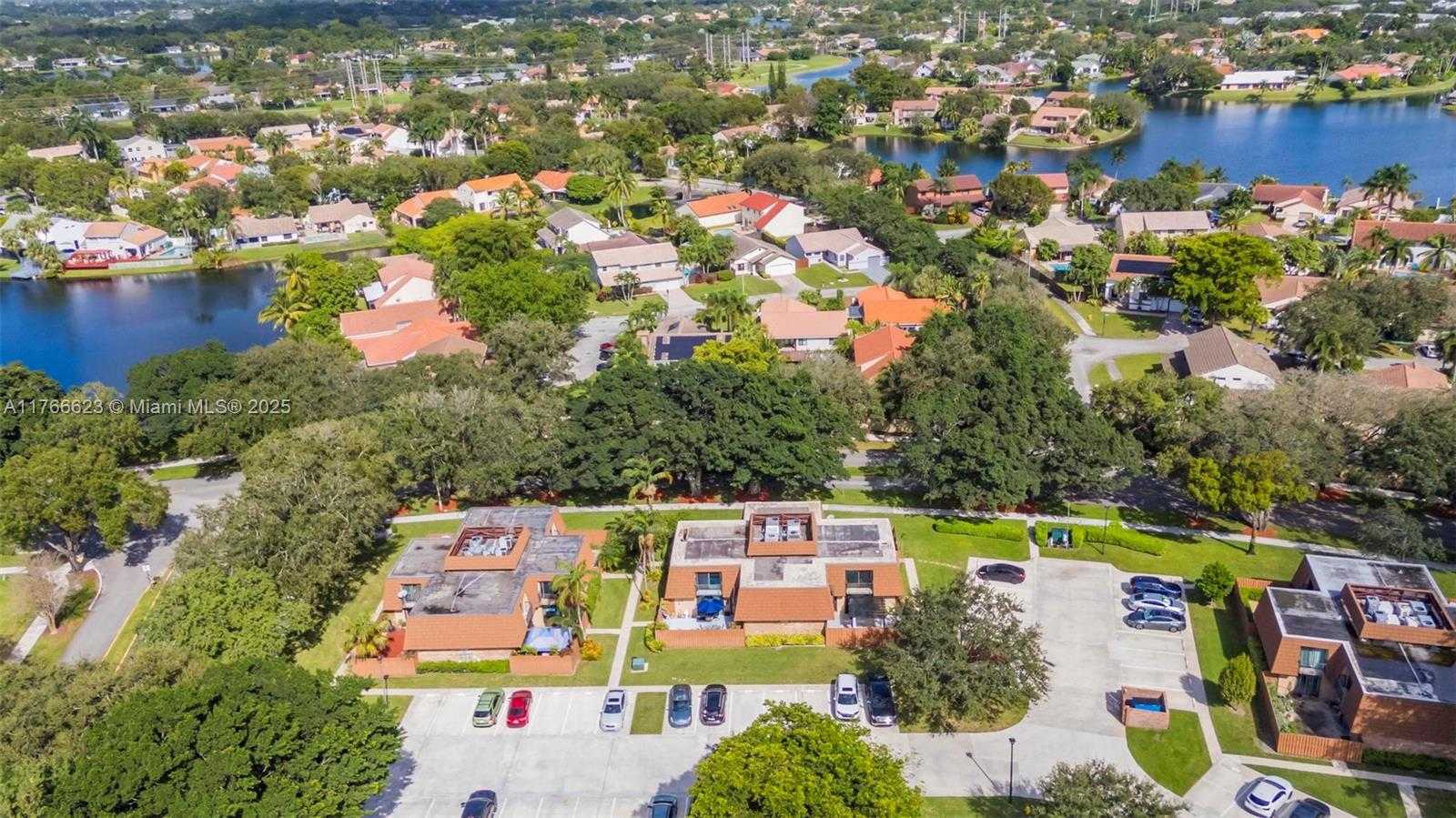Small Image of 2551 CAMELOT CT #106, Cooper City Number 39