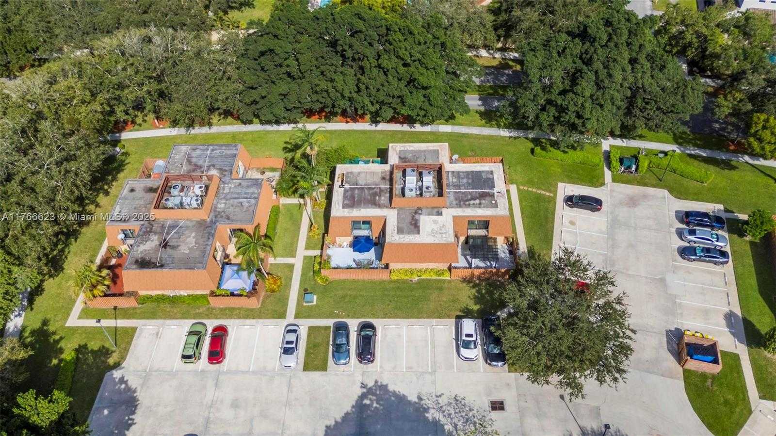 Small Image of 2551 CAMELOT CT #106, Cooper City Number 40