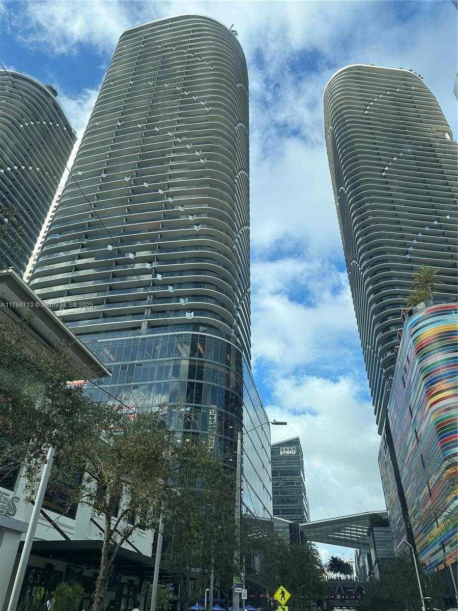Small Image of 45 SOUTH WEST 9TH ST #2905, Miami Number 3
