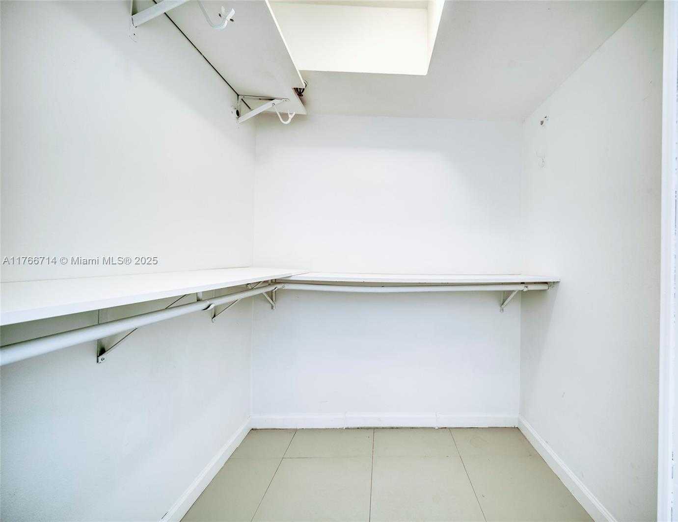 Small Image of 7933 WEST DR #817, North Bay Village Number 11