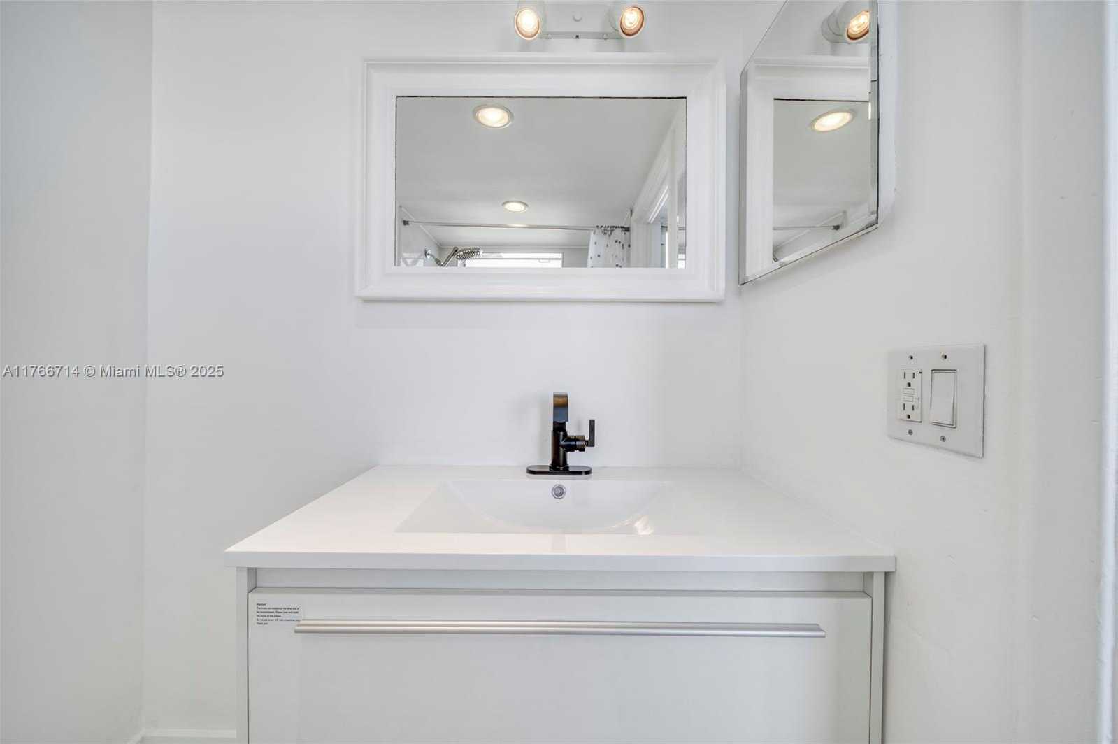Small Image of 7933 WEST DR #817, North Bay Village Number 13