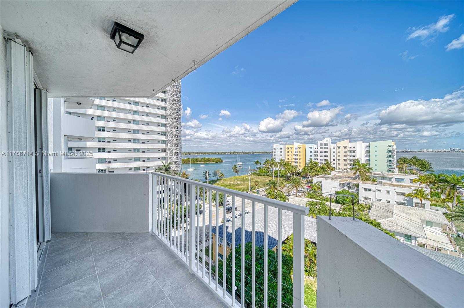 Small Image of 7933 WEST DR #817, North Bay Village Number 16