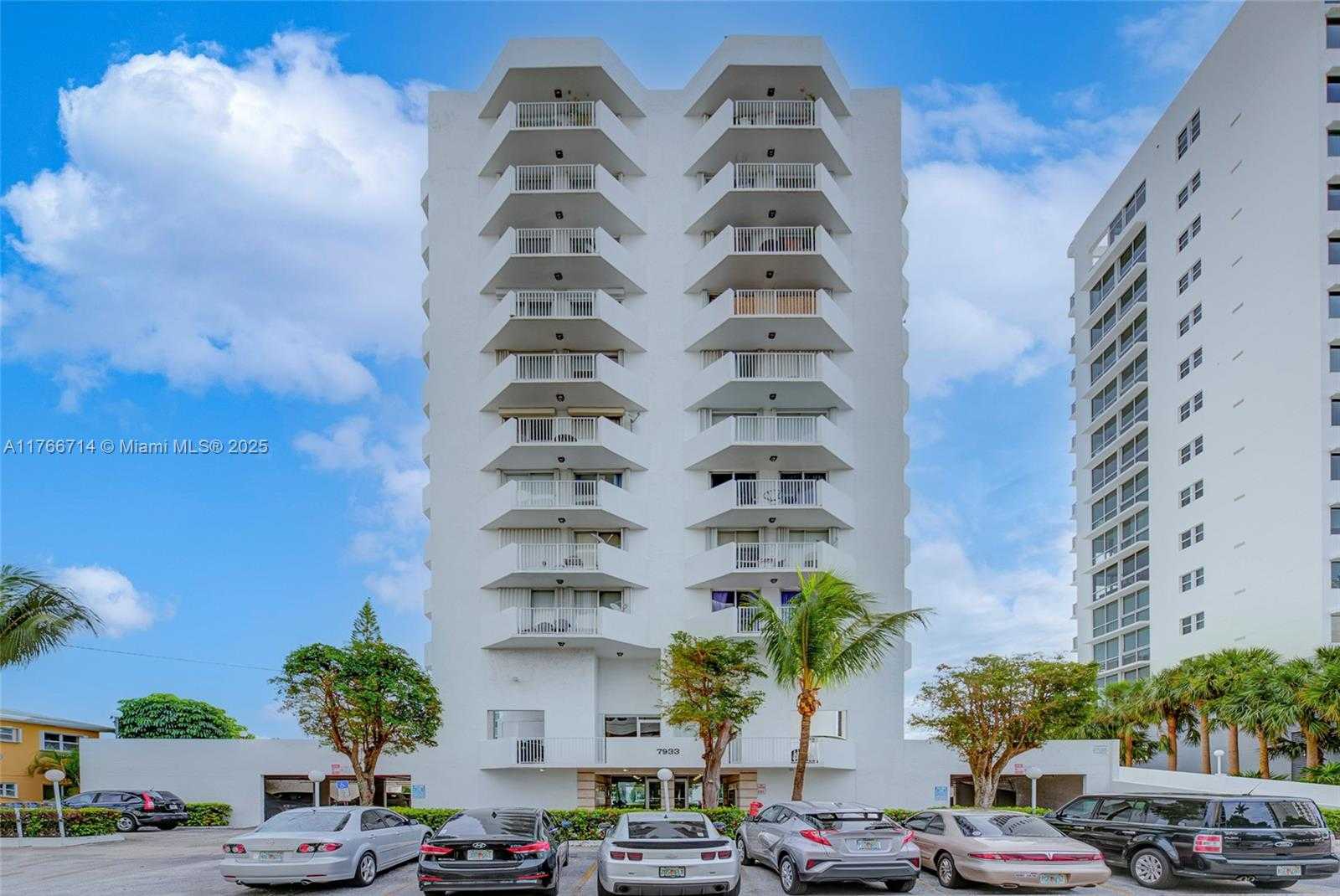 Small Image of 7933 WEST DR #817, North Bay Village Number 30