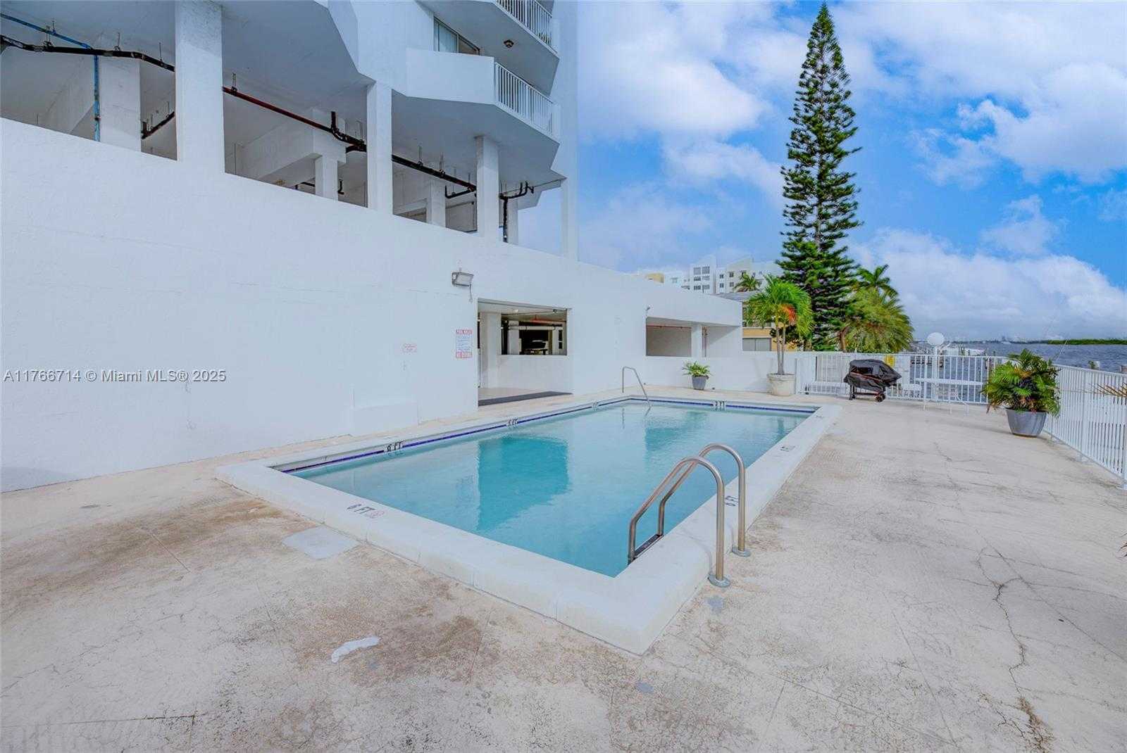 Small Image of 7933 WEST DR #817, North Bay Village Number 31